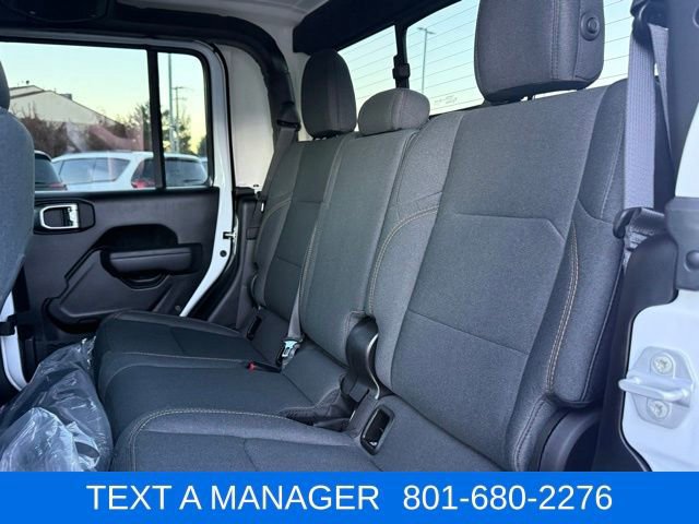 Used 2025 Jeep Gladiator Sport AWD/4WD image 25