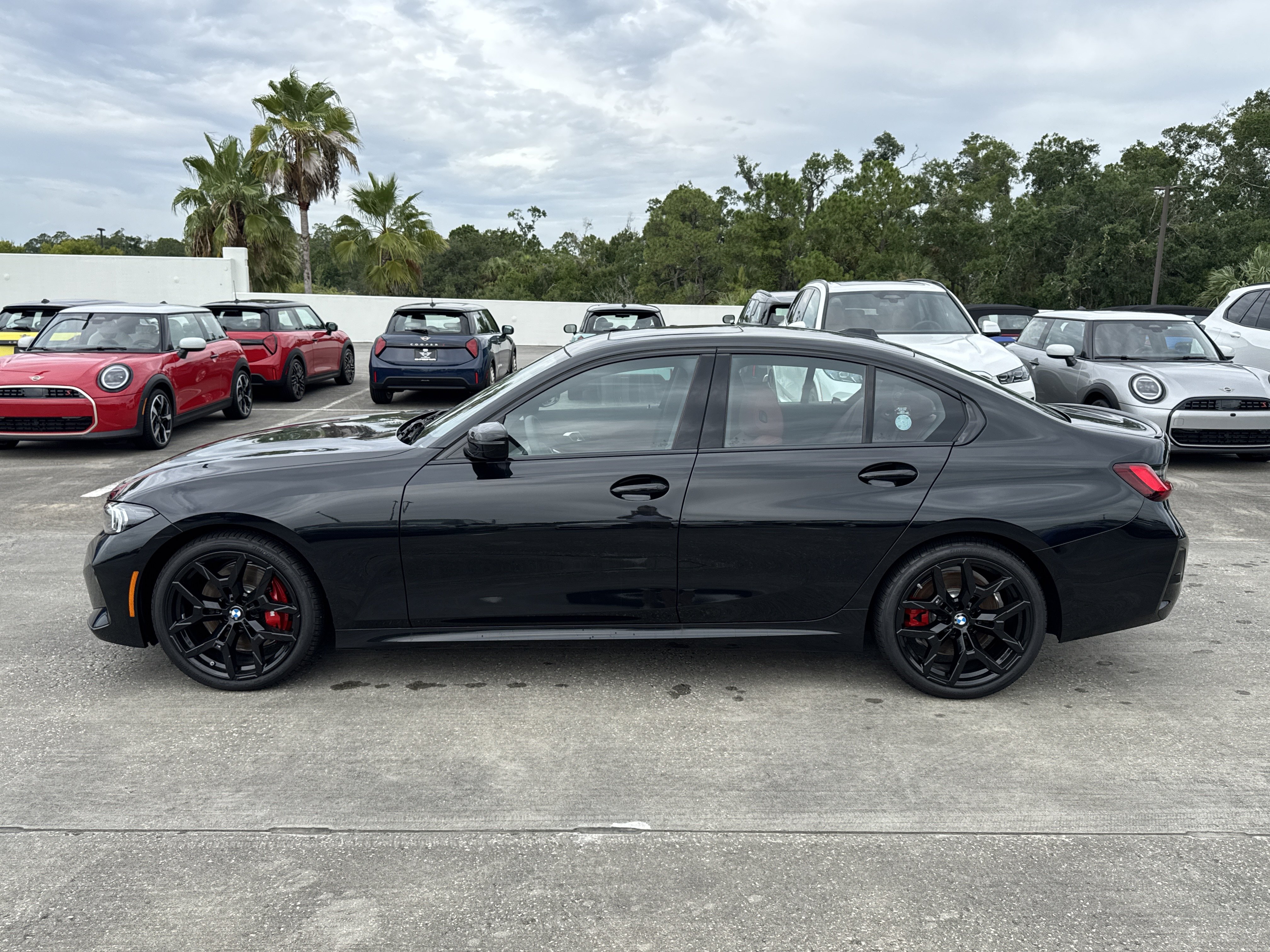 New 2026 BMW 330i Sedan w/ M Sport Package RWD image 4