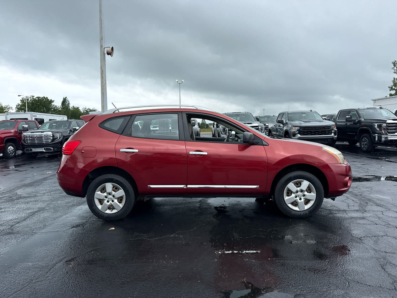 Used 2015 Nissan Rogue S w/ Convenience Package AWD/4WD image 6