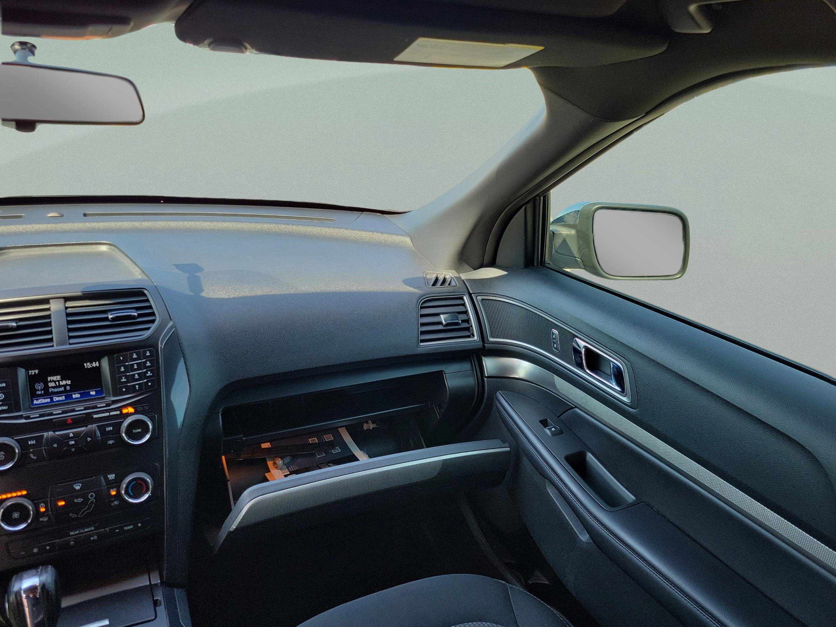 Used 2018 Ford Explorer XLT FWD image 7