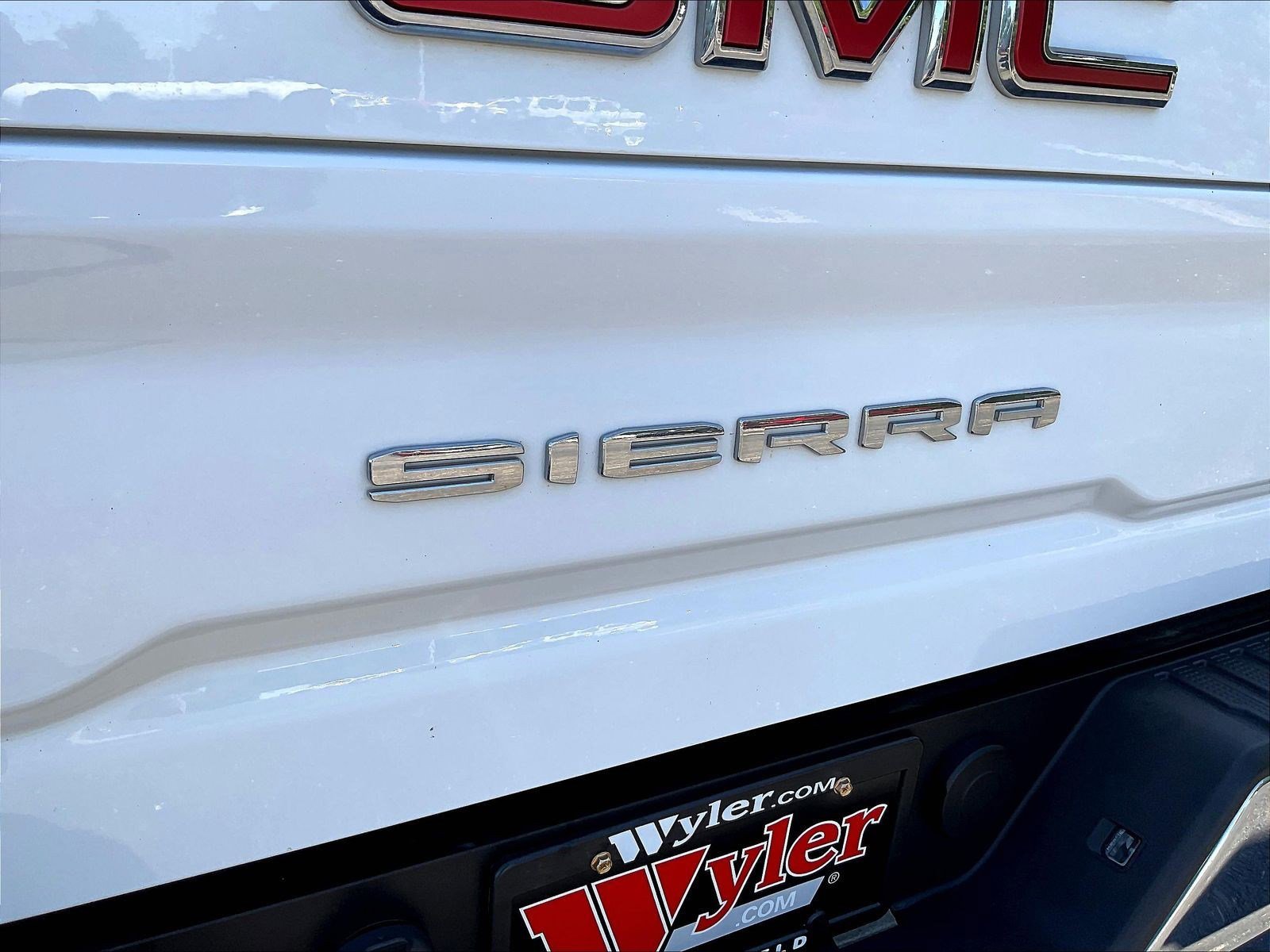 Used 2022 GMC Sierra 2500 SLE w/ SLE Value Package; AWD/4WD image 24