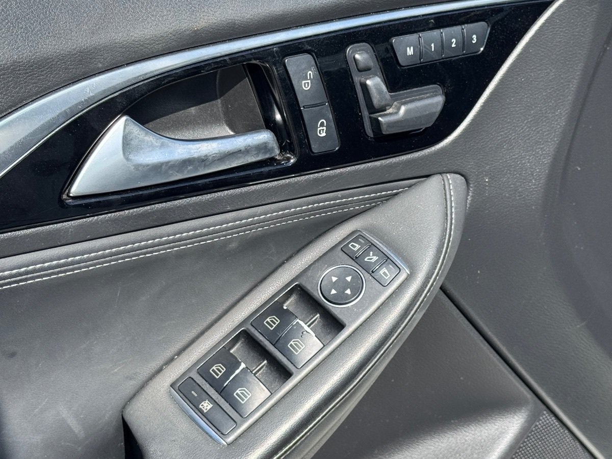 Used 2019 INFINITI QX30 w/ Cargo Package FWD image 21