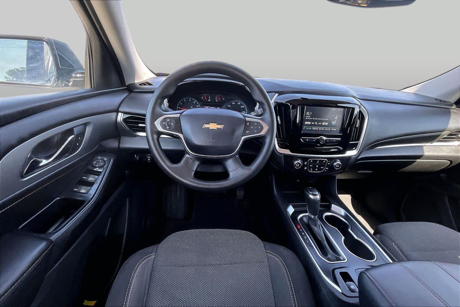 Used 2018 Chevrolet Traverse LS FWD image 6