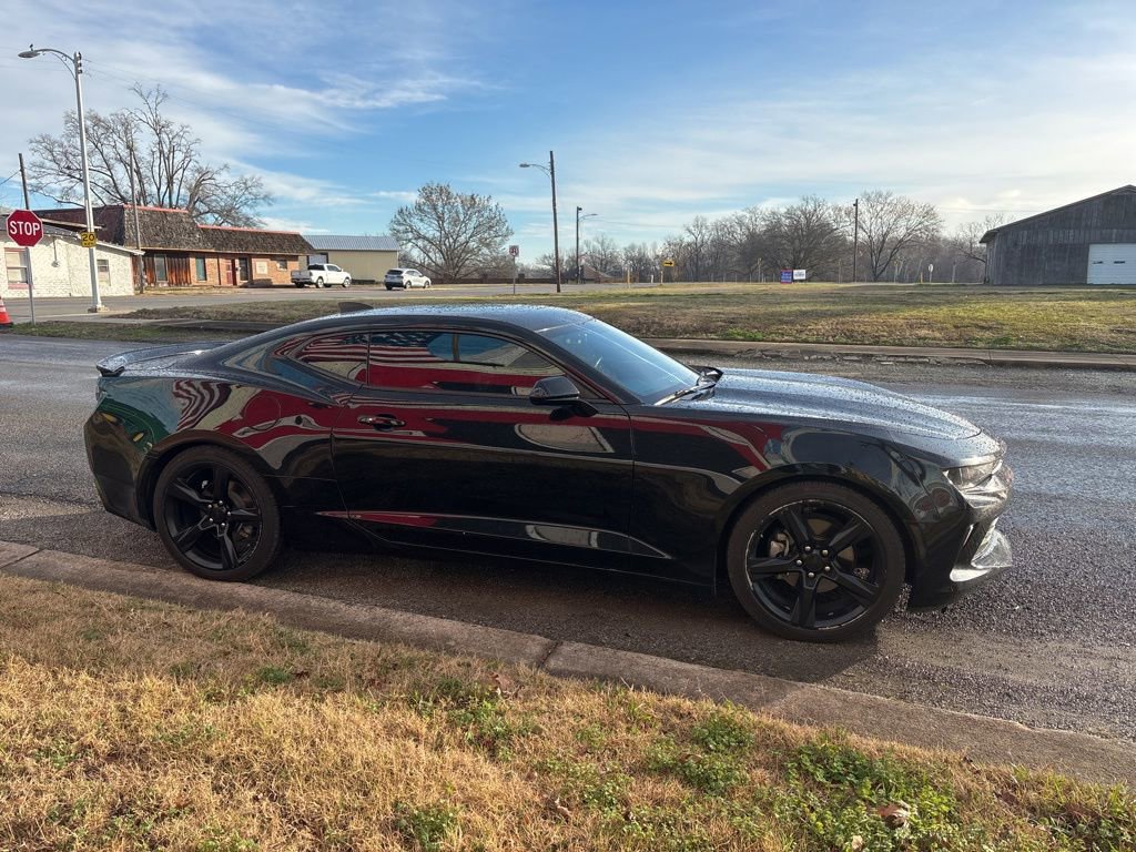 Used 2017 Chevrolet Camaro LT image 7