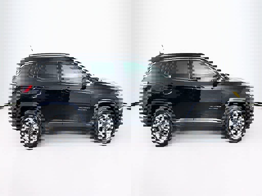 Used 2021 Jeep Compass Limited w/ Sun and Sound Group AWD/4WD image 26