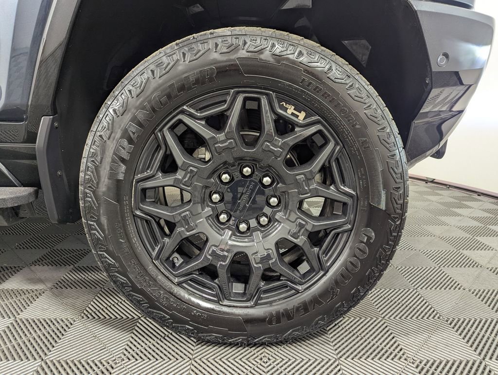 Used 2025 GMC Hummer EV 2X image 31