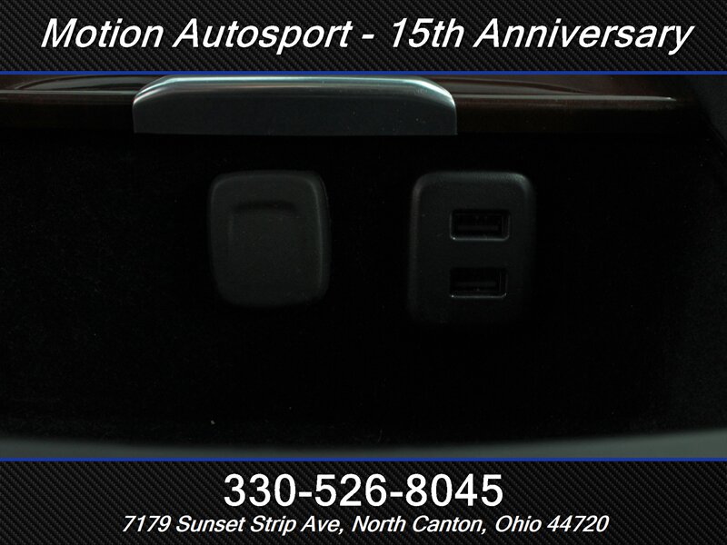 Used 2020 Cadillac Escalade Luxury w/ Escalade Sport Edition AWD/4WD image 15