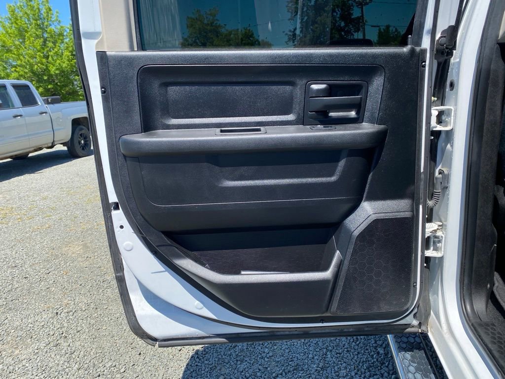 Used 2018 RAM 1500 Express AWD/4WD image 14