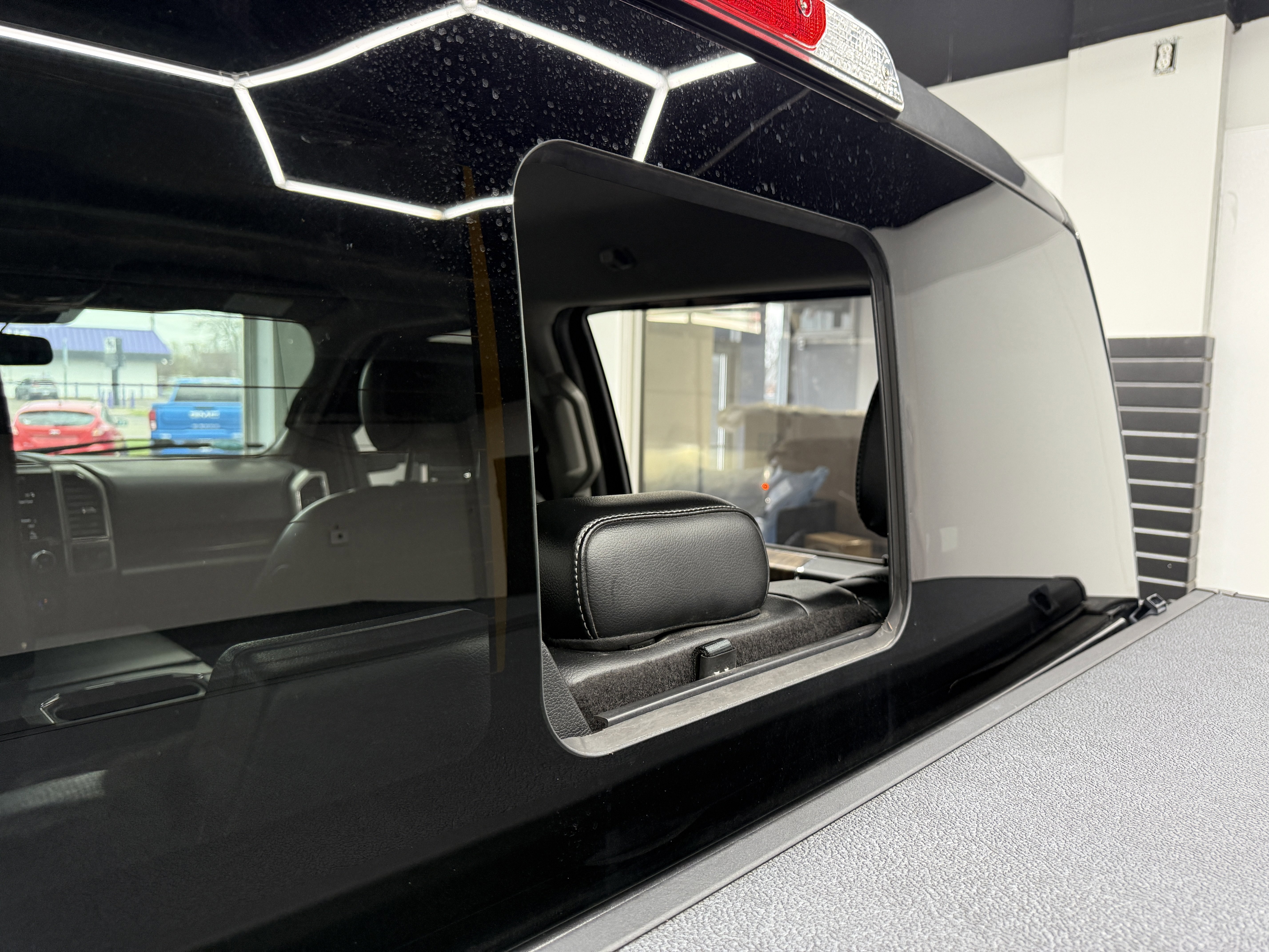 Used 2018 Ford F150 Lariat w/ Equipment Group 502A Luxury image 23