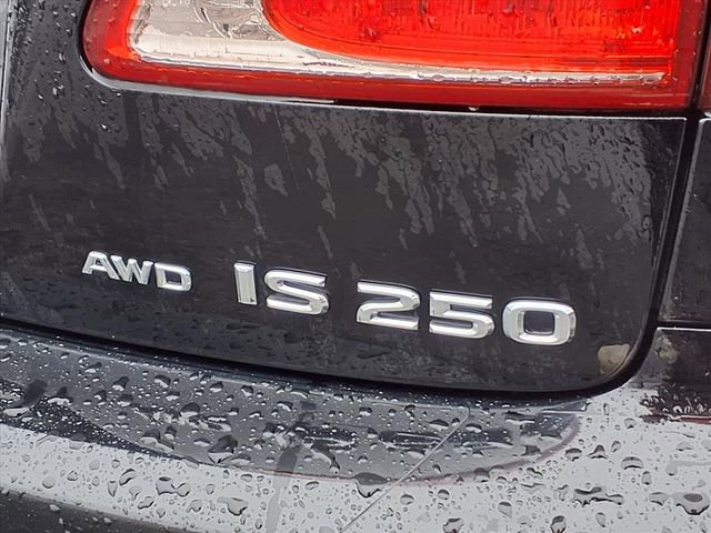 Used 2013 Lexus IS 250 AWD w/ Luxury Plus Pkg Value Edition image 35