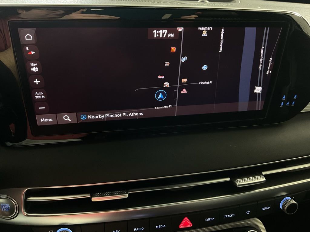 Used 2024 Hyundai Palisade Calligraphy image 3