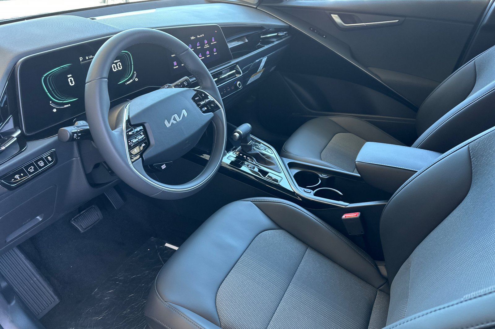 New 2026 Kia Niro EX w/ EX Premium Package FWD image 10