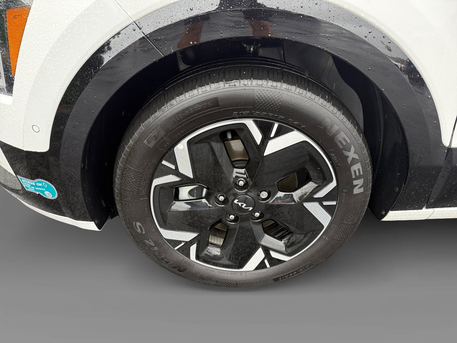 Used 2023 Kia Niro Wave FWD image 9
