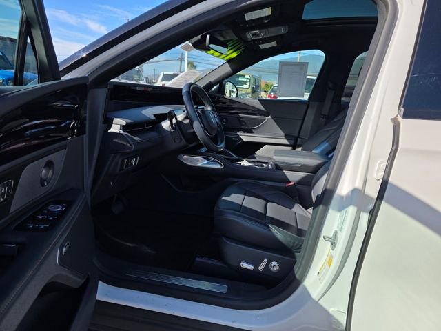 Used 2024 Lincoln Nautilus Premier w/ Equipment Group 102A image 9