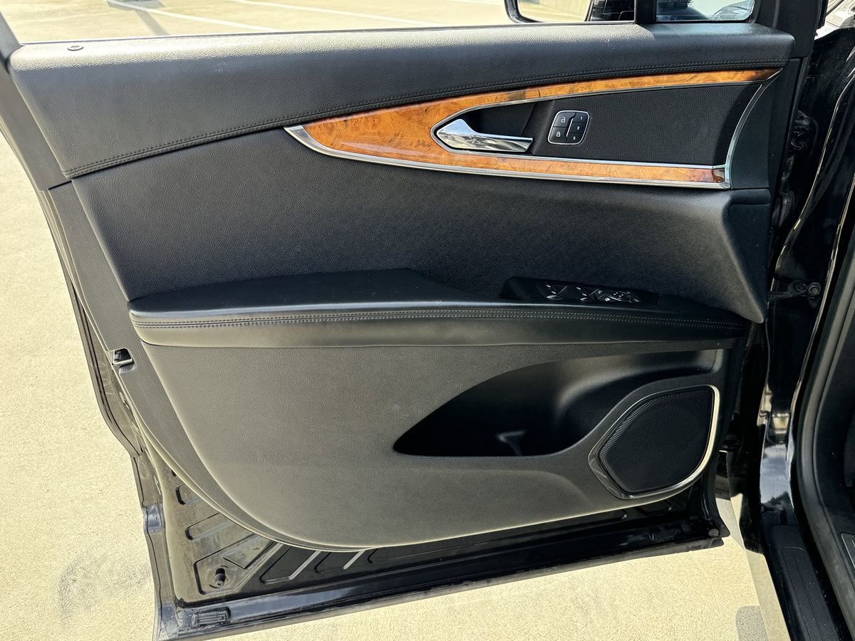Used 2016 Lincoln MKX Select FWD image 33