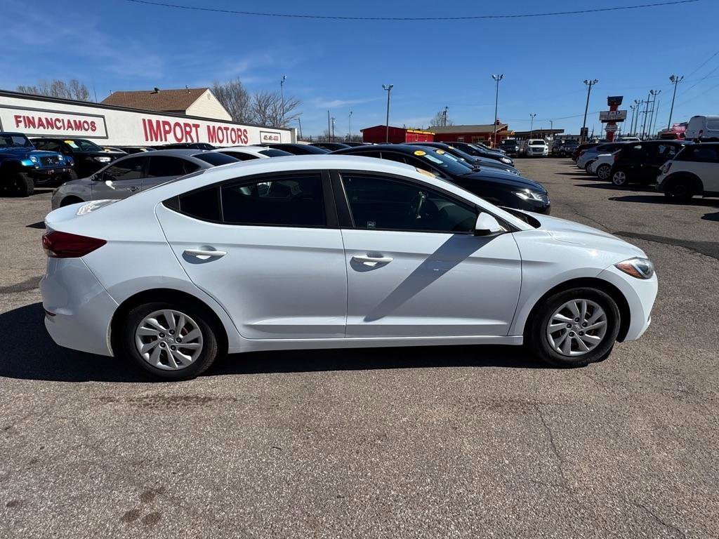 Used 2018 Hyundai Elantra SE image 4