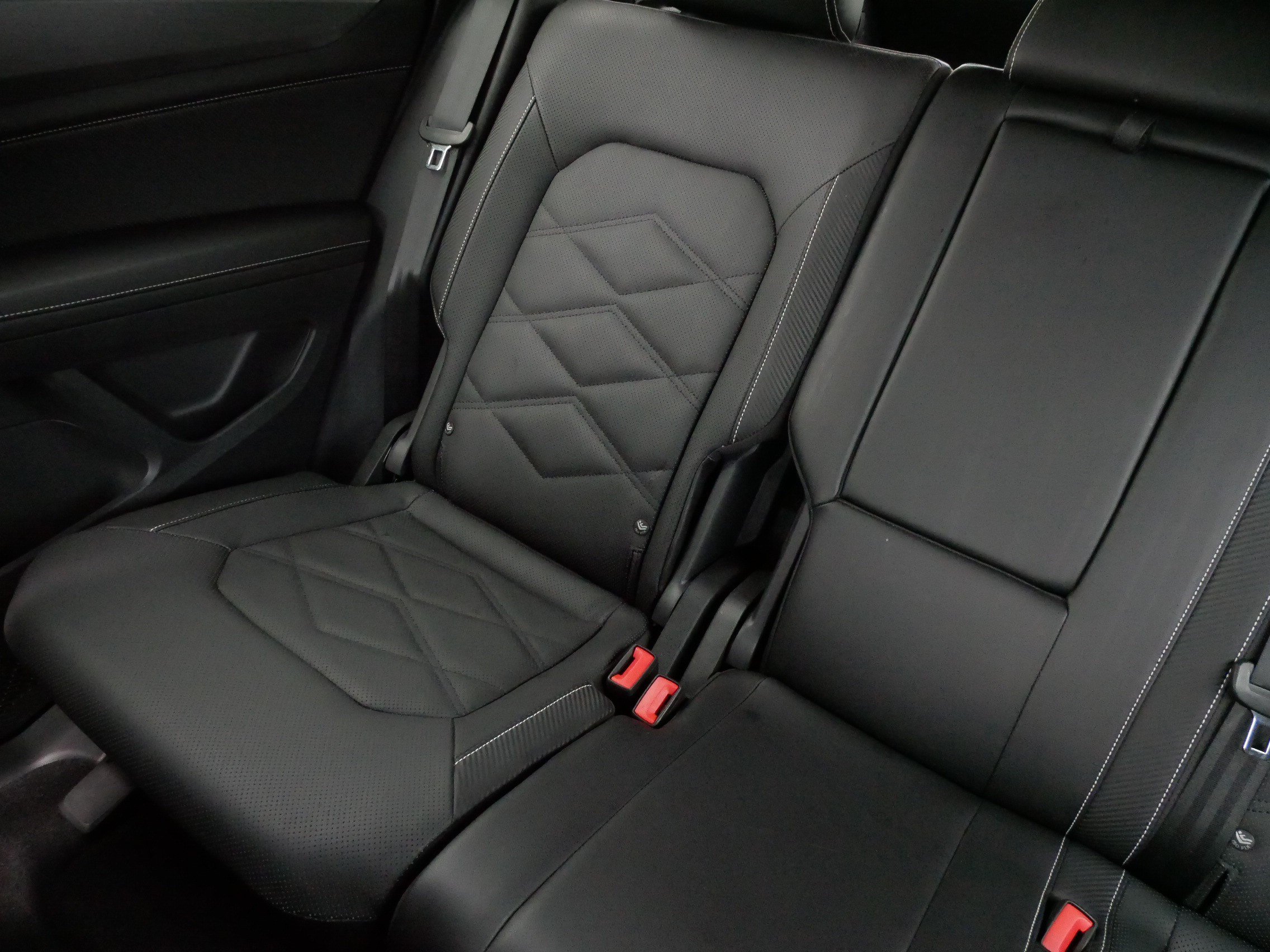 Certified 2024 Volkswagen Atlas Cross Sport SE w/ Panoramic Sunroof Package AWD/4WD image 12