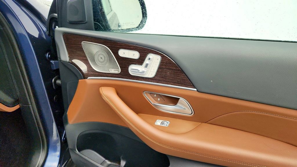 Used 2025 Mercedes-Benz GLE 450e GLE 450e 4MATIC SUV, Exclusive w/ Driver Assistance Package image 24