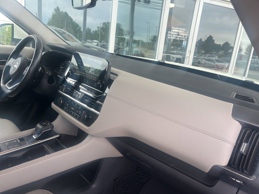 Used 2023 Nissan Pathfinder SL w/ Lighting Package (N92) image 20