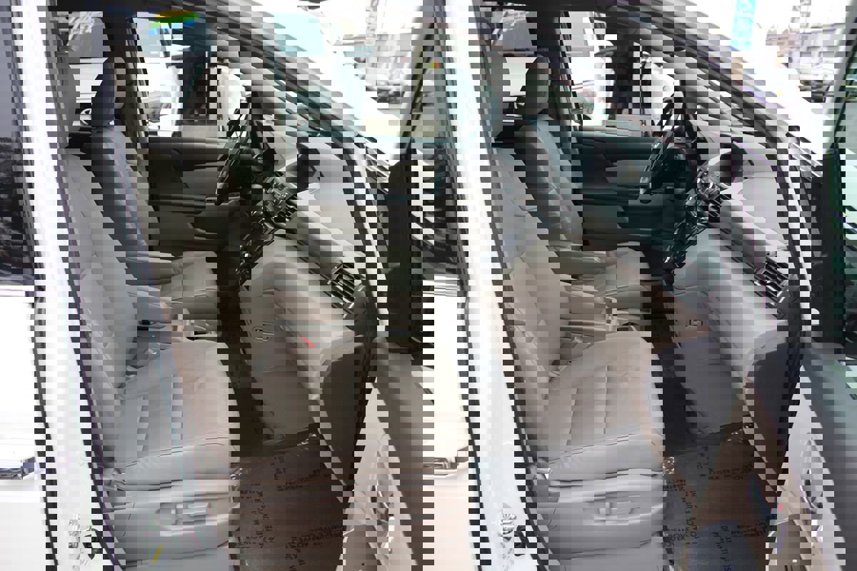 Used 2015 Honda Odyssey Touring Elite image 22