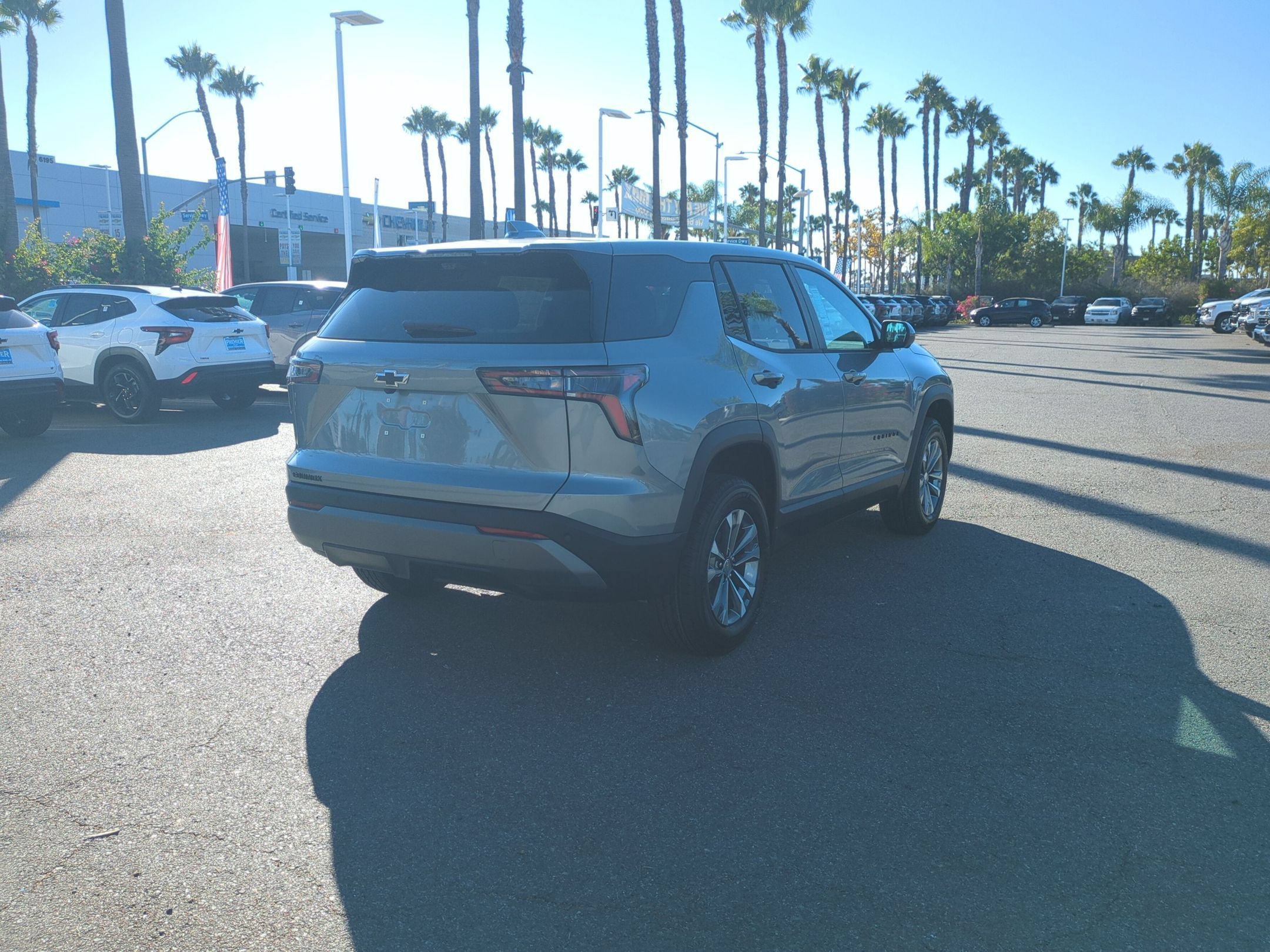 New 2027 Chevrolet Equinox LT w/ Safety and Technology Package FWD image 5