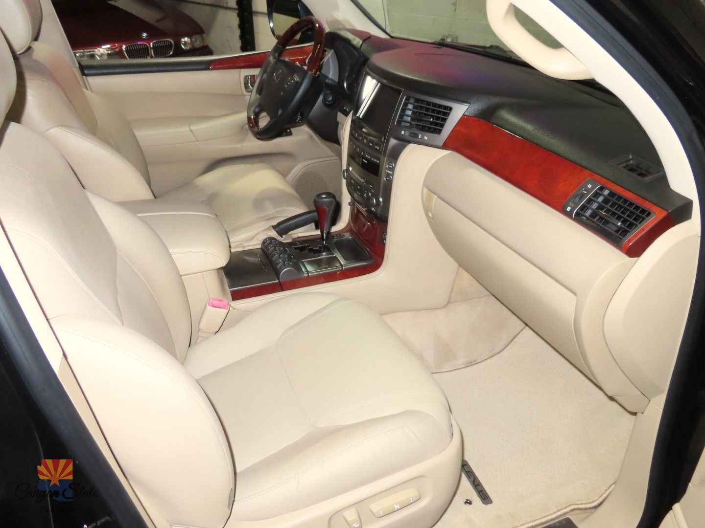 Used 2010 Lexus LX 570 4WD image 5