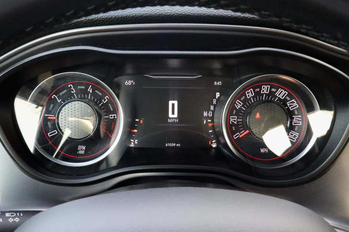 Used 2023 Dodge Challenger SXT image 25