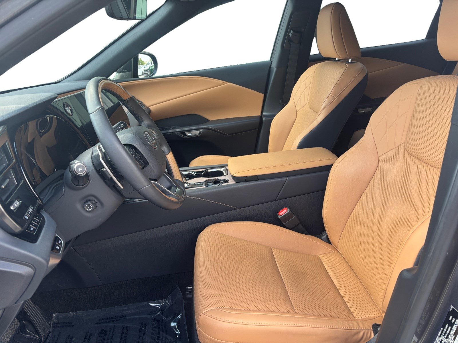 Used 2024 Lexus RX 350 Premium w/ Accessory Package (Z1) image 9