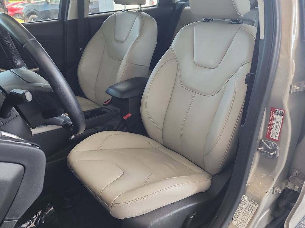 Used 2016 Ford Focus Titanium image 19