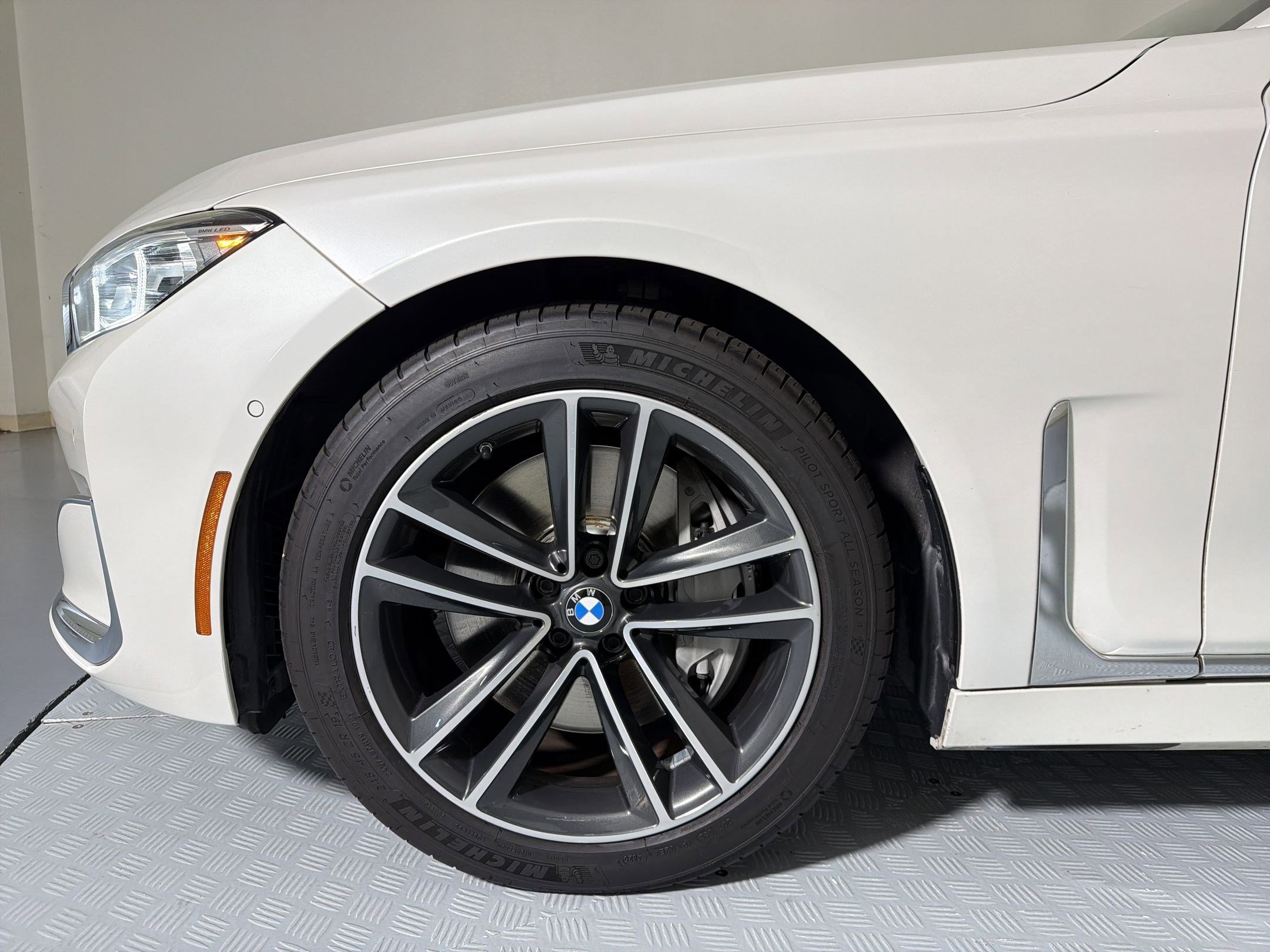 Used 2022 BMW 750i xDrive AWD/4WD image 11