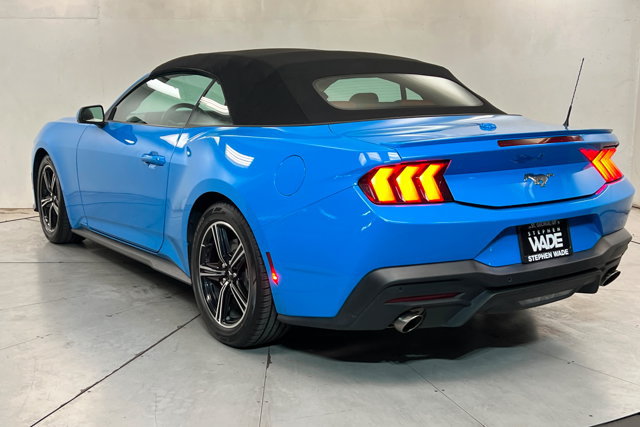 Used 2025 Ford Mustang Premium RWD image 3