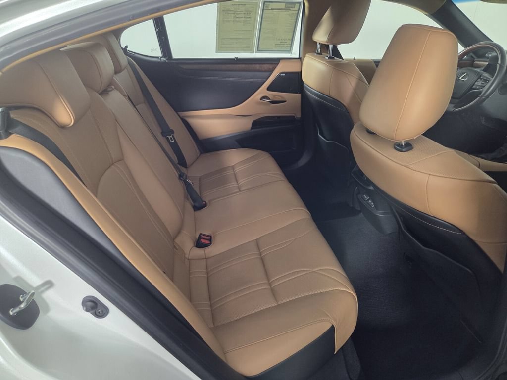 Used 2023 Lexus ES 350 Ultra Luxury w/ Accessory Package (Z1) FWD image 30