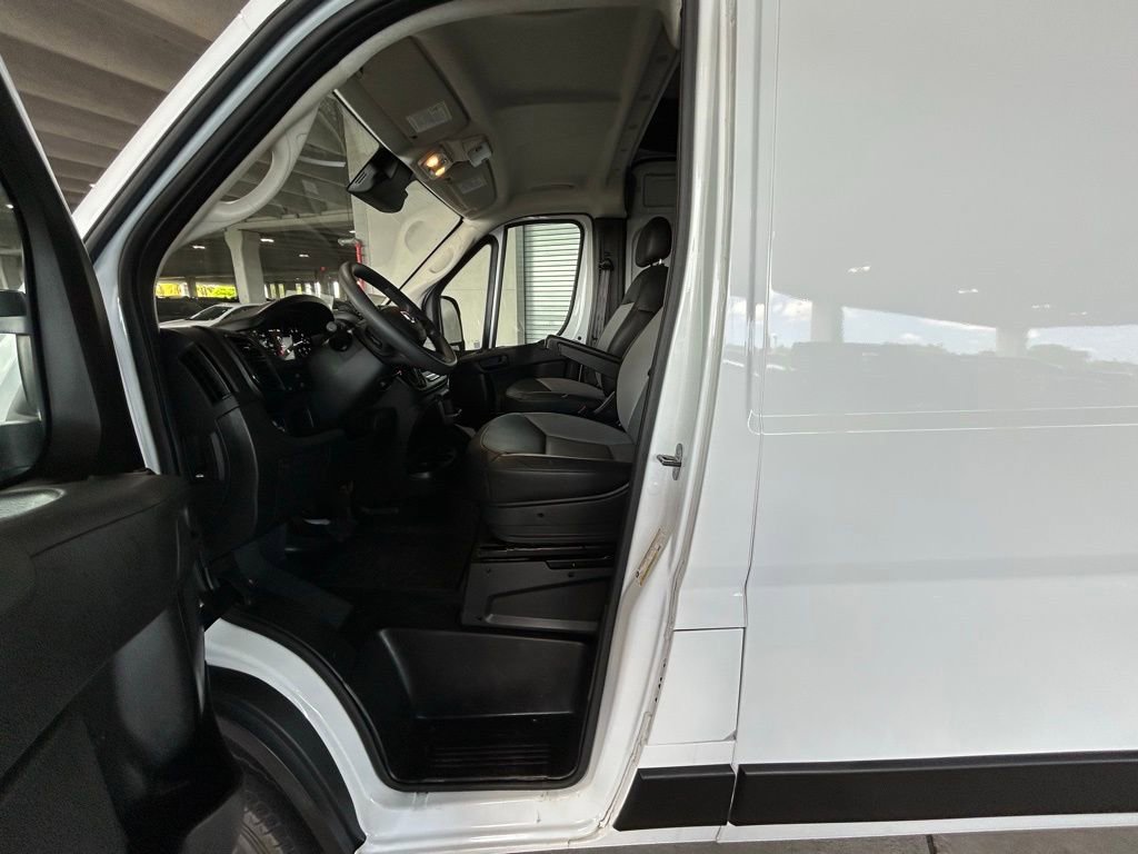 Used 2024 RAM ProMaster 2500 w/ Convenience Group image 15