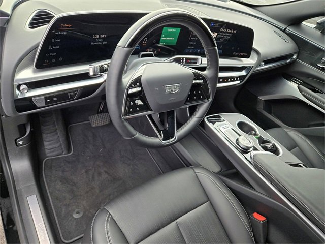 Used 2025 Cadillac Lyriq Sport image 13