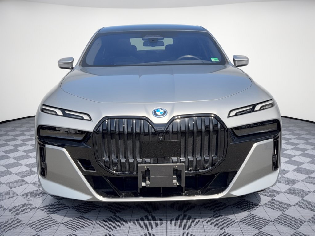 Certified 2023 BMW i7 xDrive60 AWD/4WD image 6