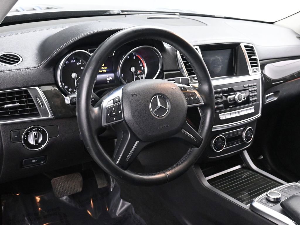 Used 2016 Mercedes-Benz GL 450 4MATIC w/ Premium I Package image 25