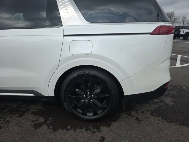 Used 2024 Kia Carnival SX Prestige image 17
