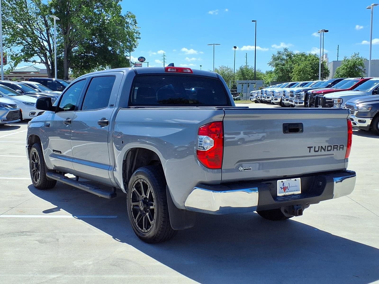 Used 2020 Toyota Tundra SR5 w/ SR5 Upgrade Package image 2