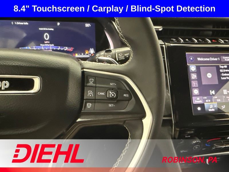 Used 2023 Jeep Grand Cherokee Laredo AWD/4WD image 25