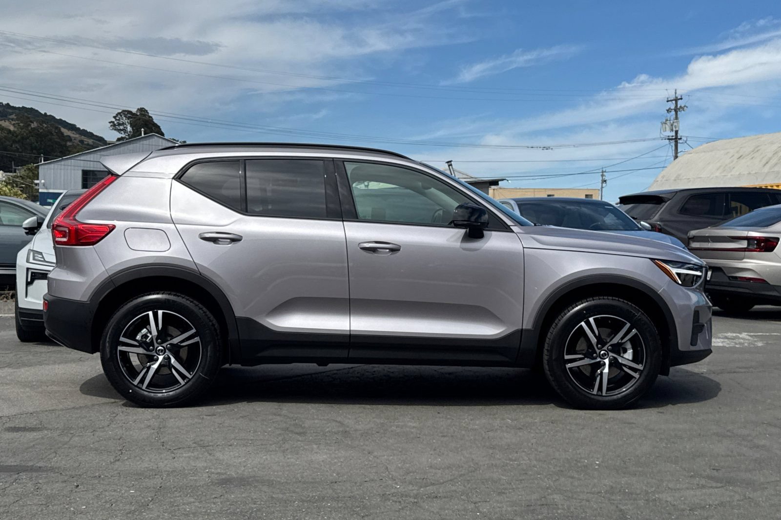 New 2026 Volvo XC40 B4 Core w/ Protection Package Premier FWD image 8
