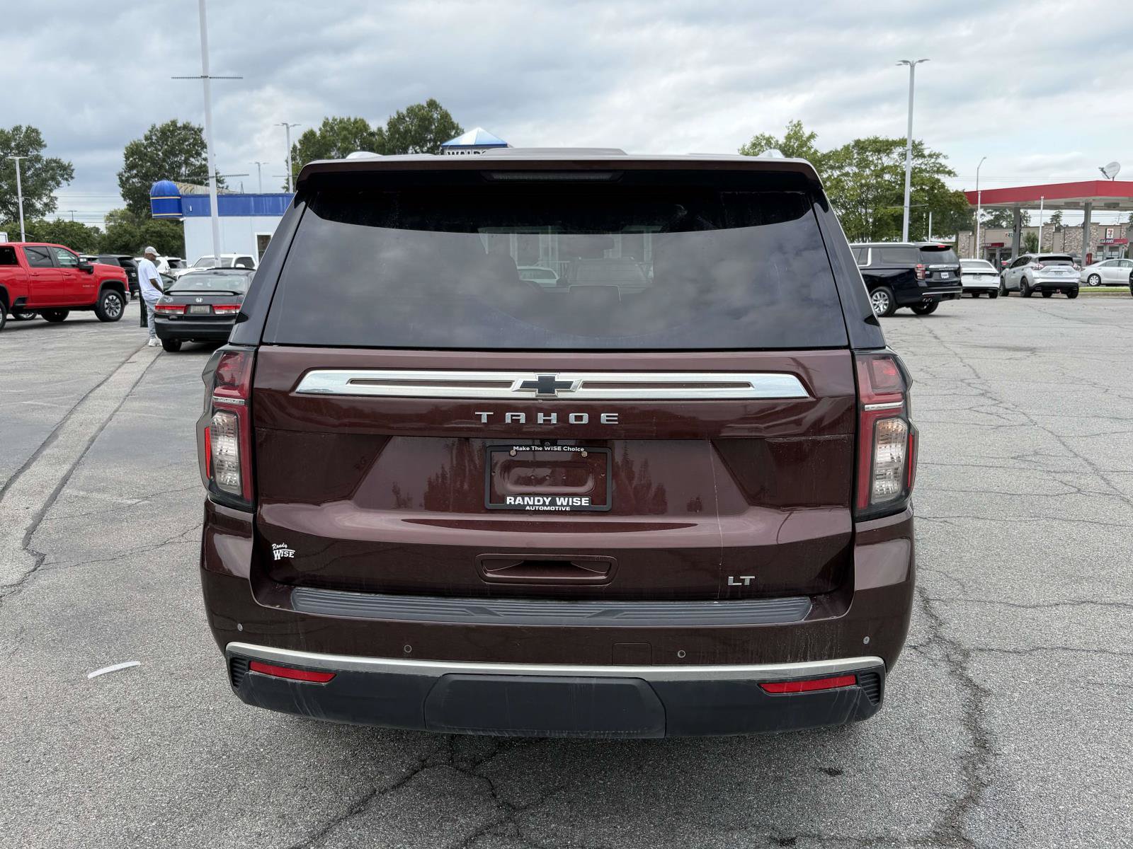 Used 2022 Chevrolet Tahoe LT w/ Luxury Package AWD/4WD image 3