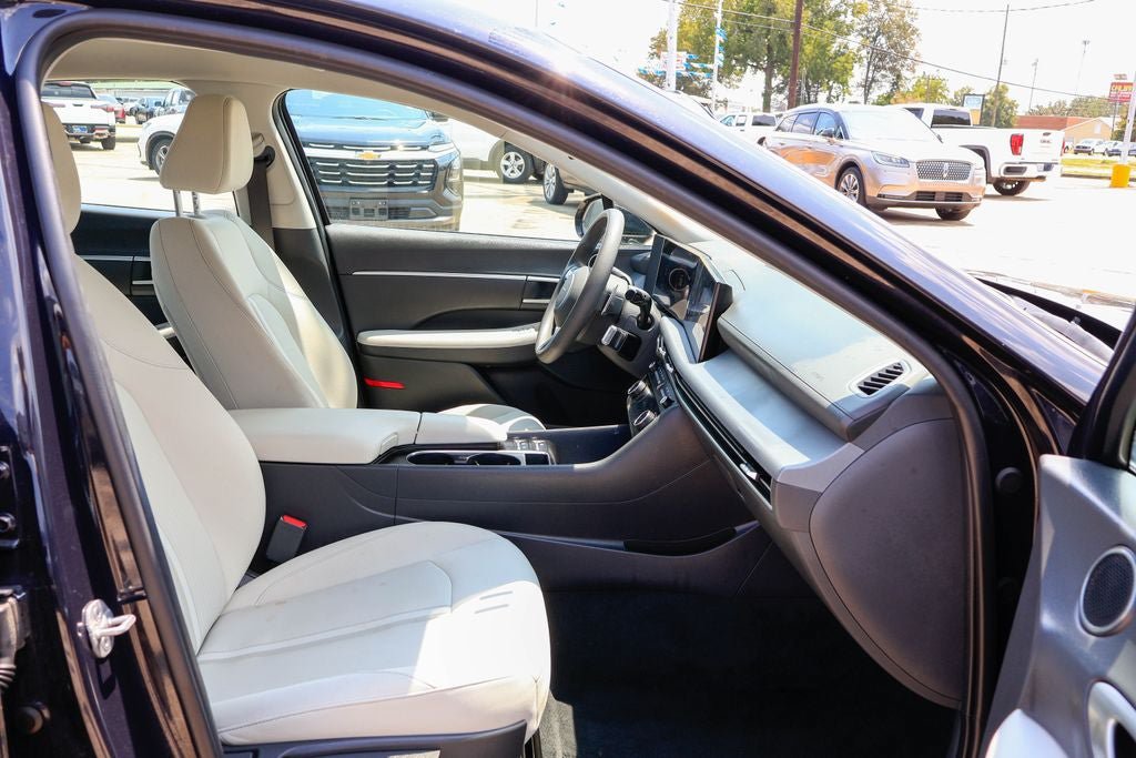 Used 2025 Hyundai Sonata SEL FWD image 8