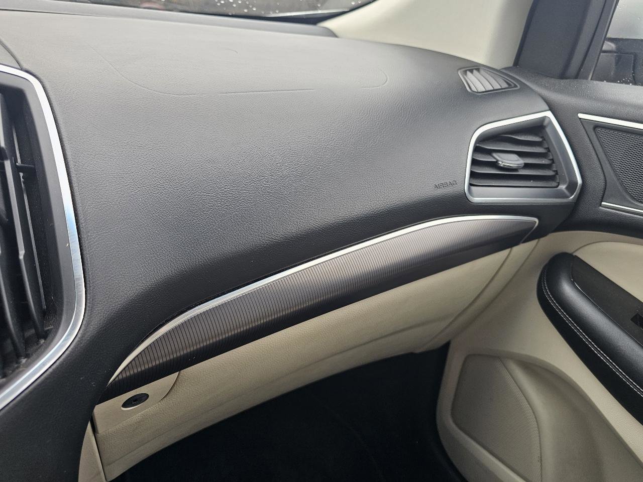 Used 2015 Ford Edge Titanium image 15