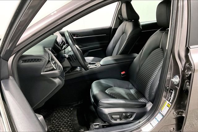 Used 2024 Toyota Camry SE image 21