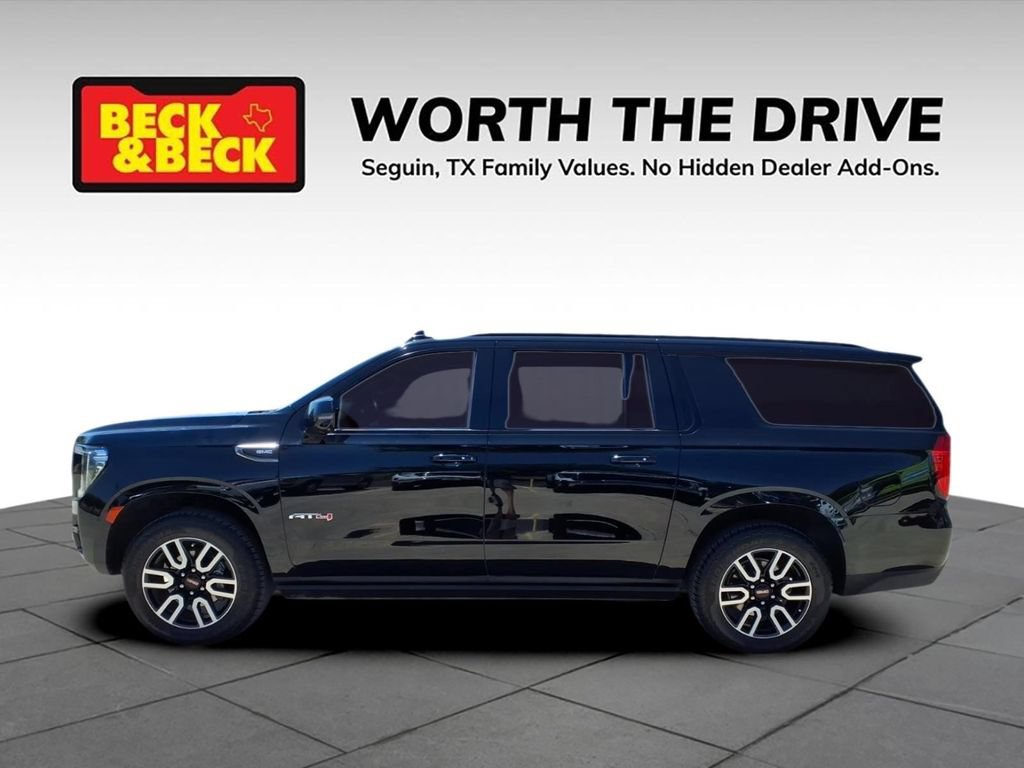 Used 2023 GMC Yukon XL AT4 w/ AT4 Premium Plus Package AWD/4WD image 8