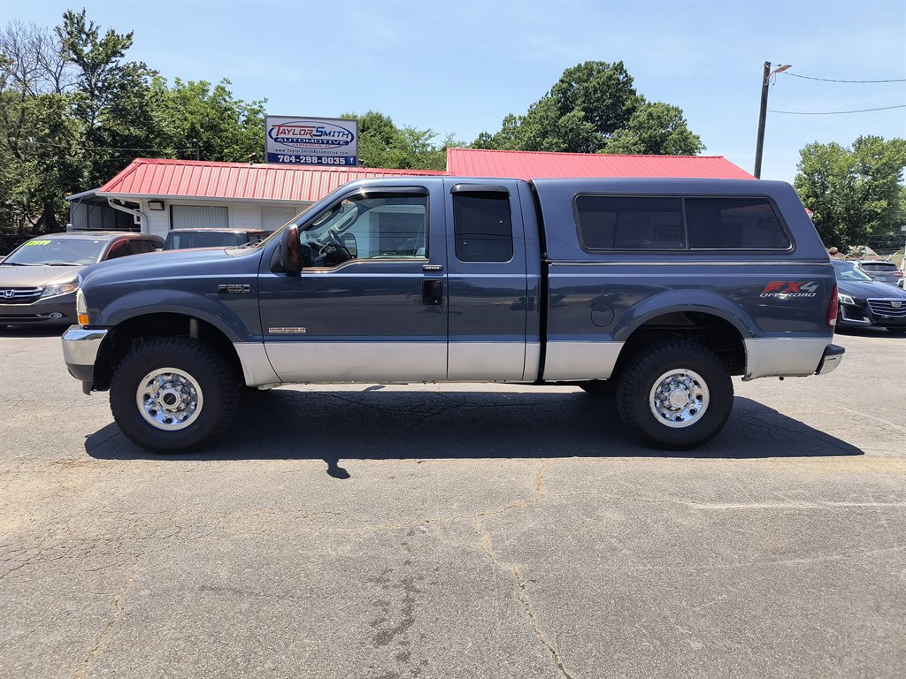 Used 2004 Ford F250 XLT AWD/4WD image 2