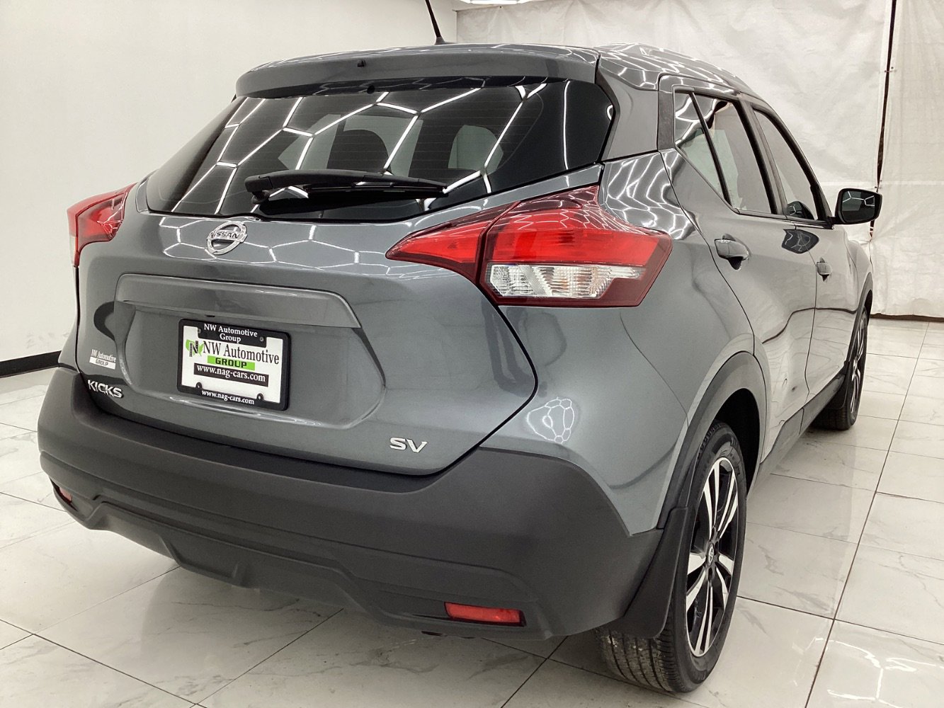 Used 2018 Nissan Kicks SV image 8
