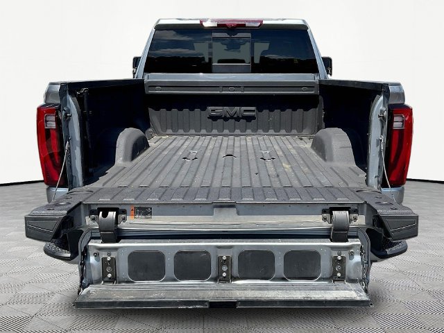Used 2025 GMC Sierra 3500 Denali w/ Denali Reserve Package AWD/4WD image 9