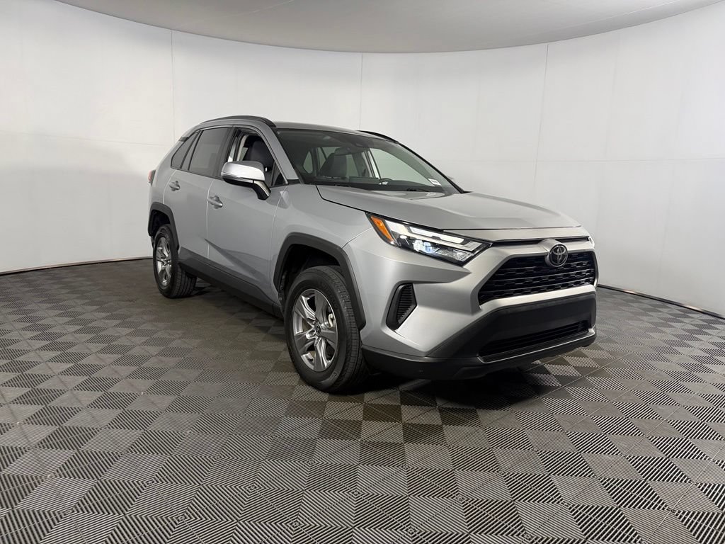 Used 2024 Toyota RAV4 XLE w/ Convenience Package FWD image 3