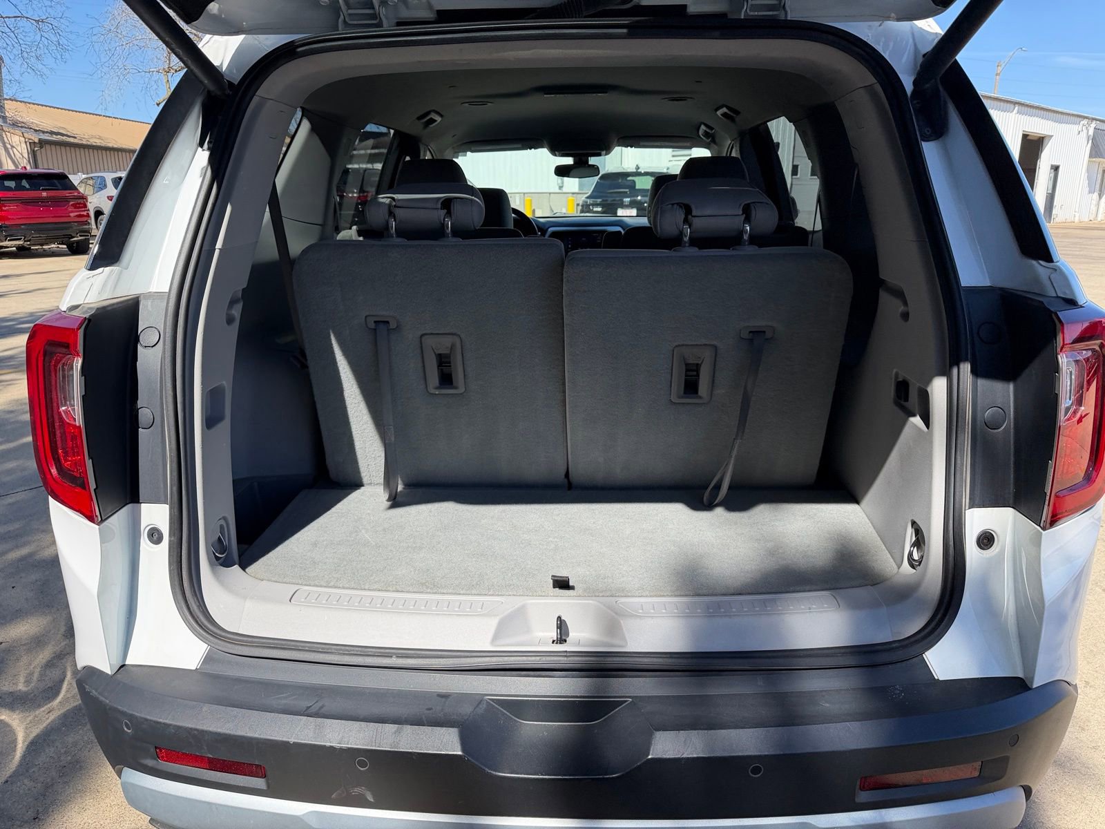 Used 2020 GMC Acadia SLE w/ Driver Convenience Package image 34